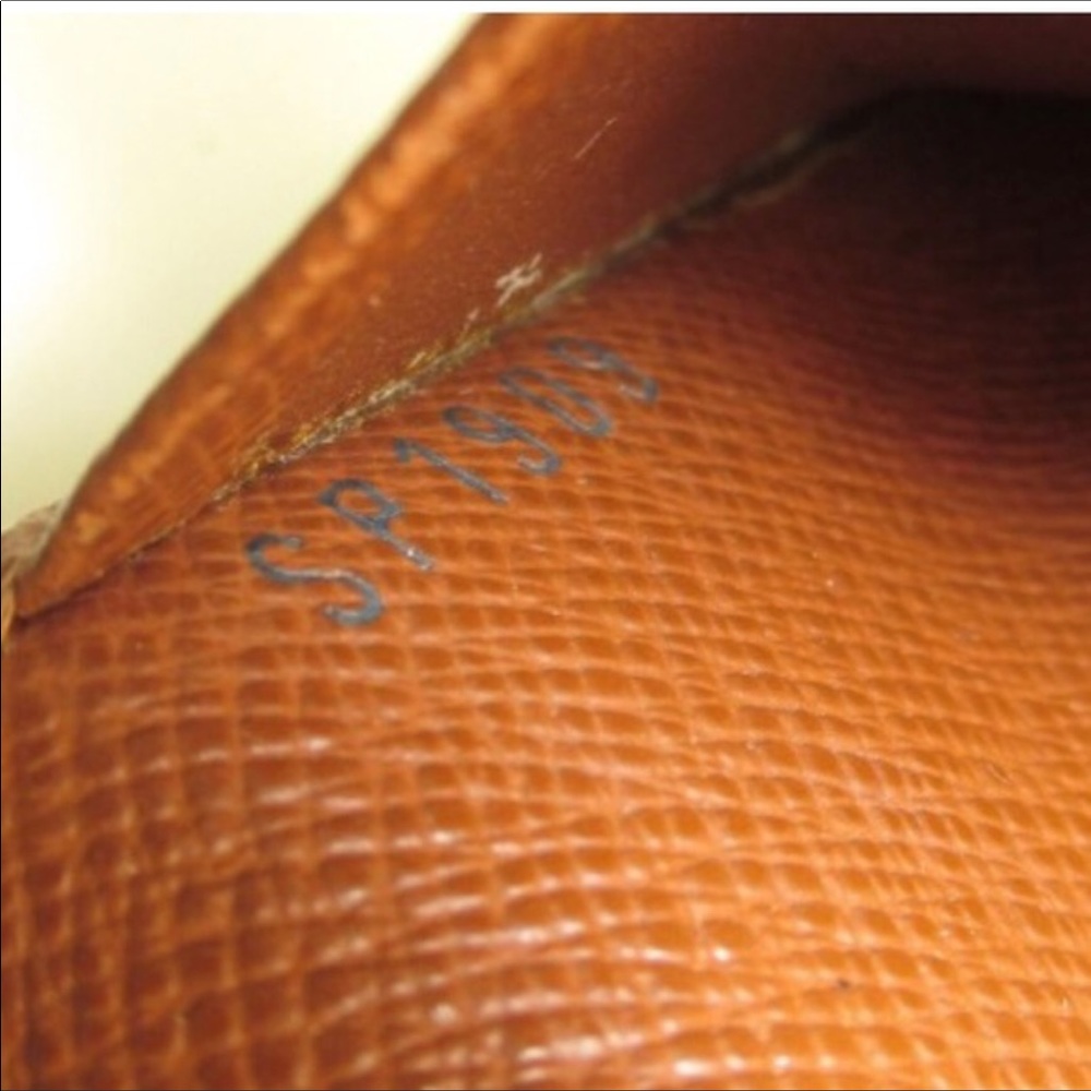 LouisVuitton porte papier zippe - Picture 4 of 8